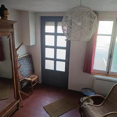 Semesterbostad Cozy House *